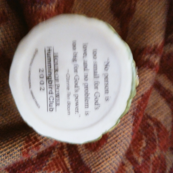 Collectable porcelain mini pill comtainer - Picture 8 of 13